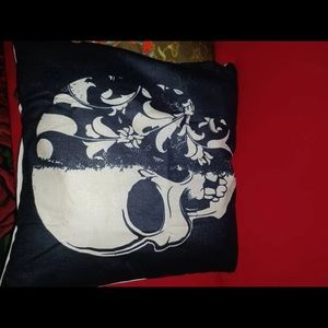 Skull pillow